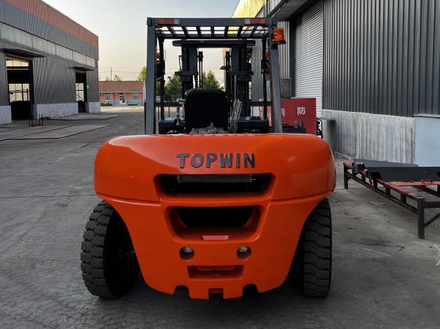 1668843991744349.jpg Forklift Diesel Isuzu.jpg