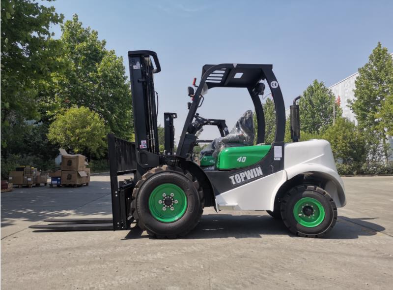 1672383102761116.jpg All Terrain Forklift For Sale Nsw.jpg